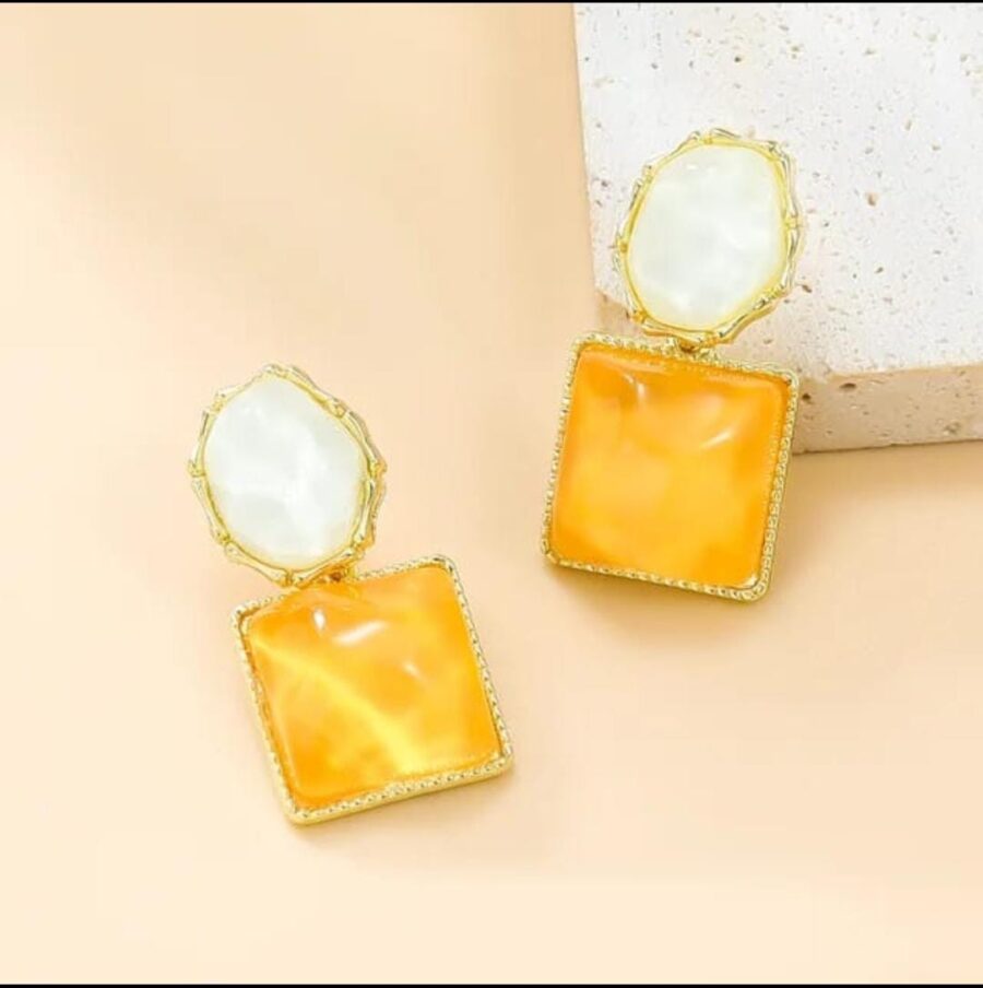 Sunbeam Charm Korean Earrings – A Splash of Sunshine in Every Look